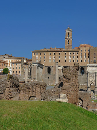 Tabularium mit Rasen - Latium (Rom) (Rom)
